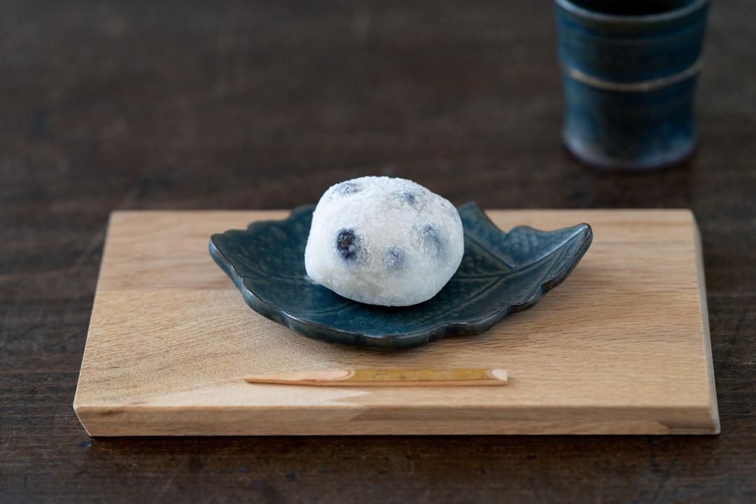 Green glazed oak plate image 5