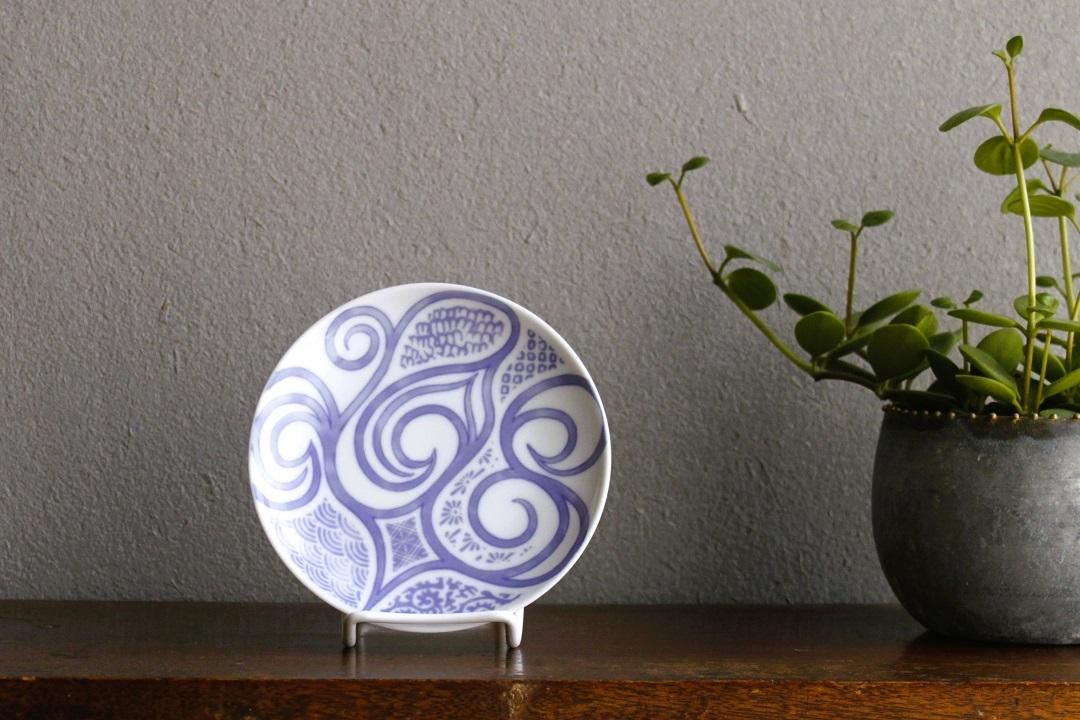 AINU x Arita Porcelain, Blue and White Porcelain Plate, 4-inch (Erica Katsuo-ya Design) image 2