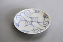 AINU x Arita Porcelain, Blue and White Porcelain Plate, 4-inch (Design by Fukiko Gokoukon) thumb 5