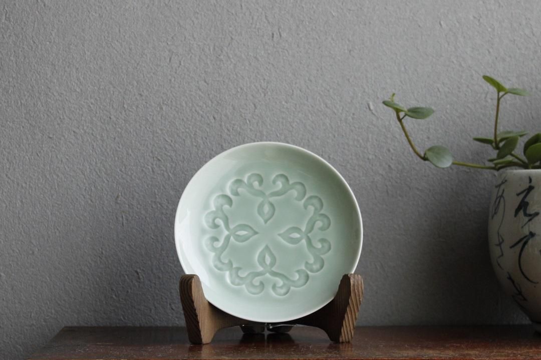 AINU x Arita Porcelain Cast-in Design Plate, Celadon, 5-inch (Kiyoshi Nikawa) image 3