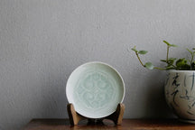 AINU x 有田燒青瓷鑄造盤，5吋（齋藤正樹） thumb 3