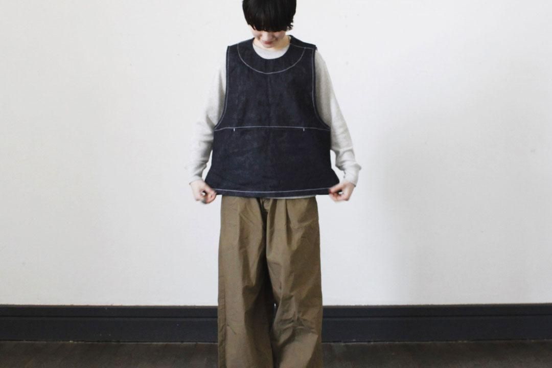 NAKASHI 牛仔圍裙背心（白色縫線） image 1