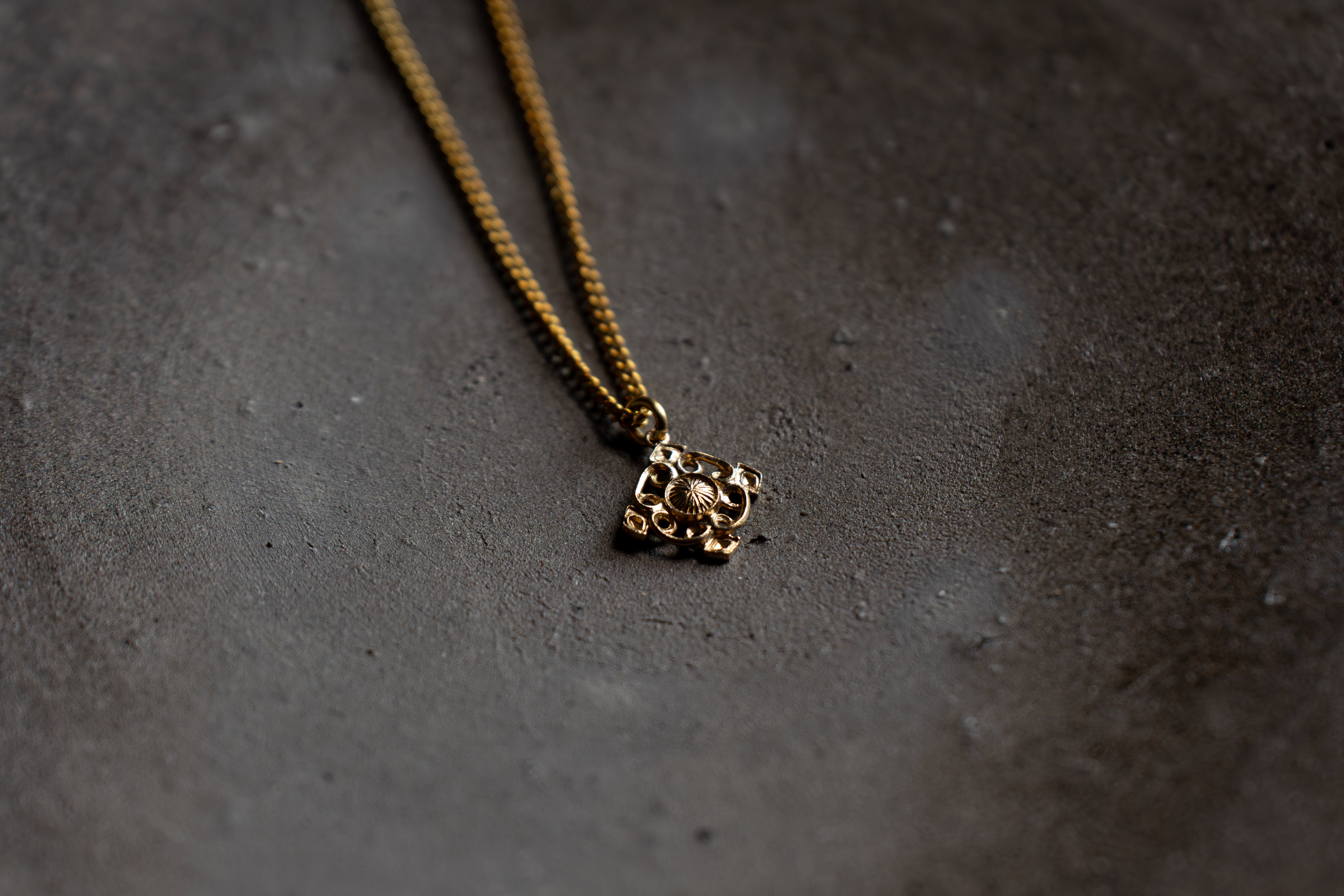 UNGAPLUS（うんがぷらす）：Shipping Necklace flower