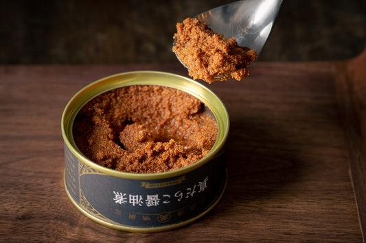 北海罐裝鱈魚，用醬油燉煮