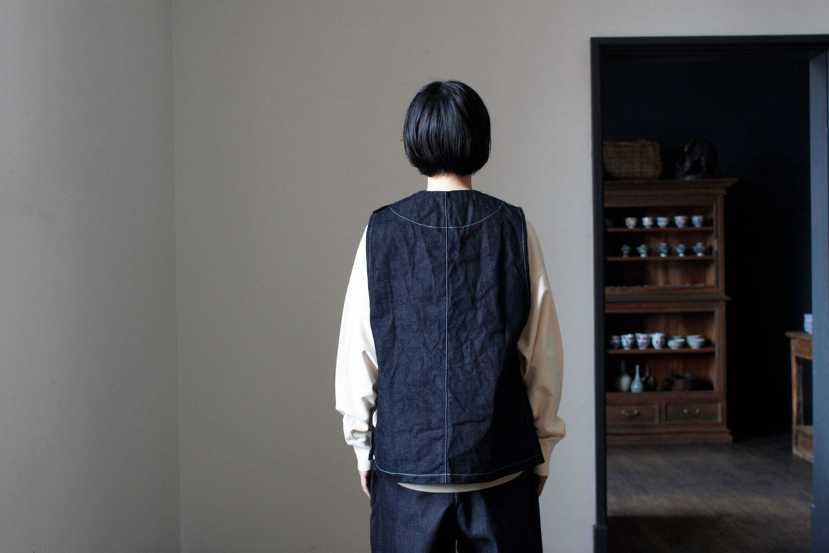 NAKASHI 牛仔圍裙背心（白色縫線） image 5