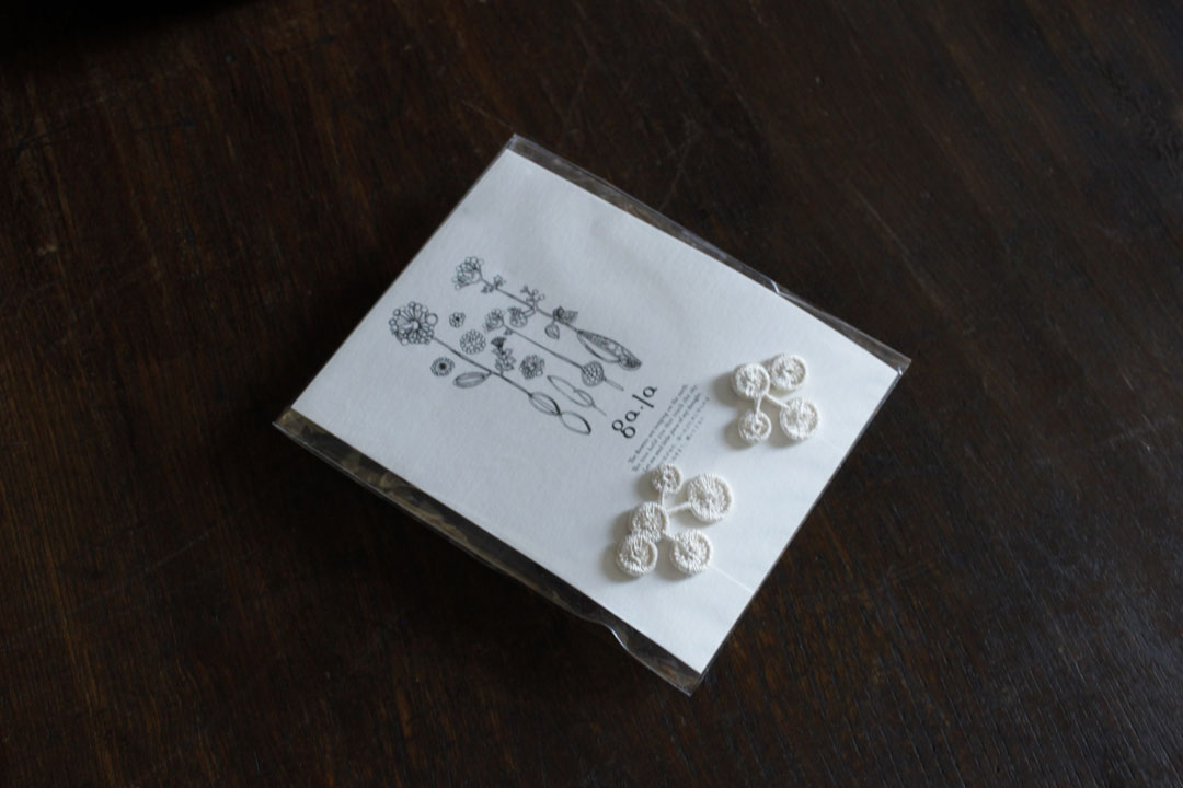 ga.la】刺繡ピアス 024 – UNGAPLUS