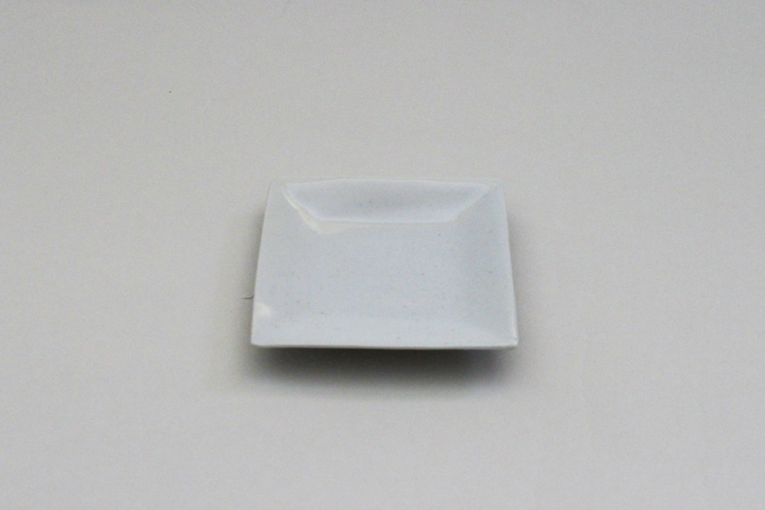 KIHARA 古白磁 正角小皿 image 1