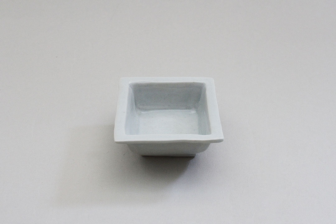 KIHARA Antique White Porcelain Corner Bean Bowl image 1