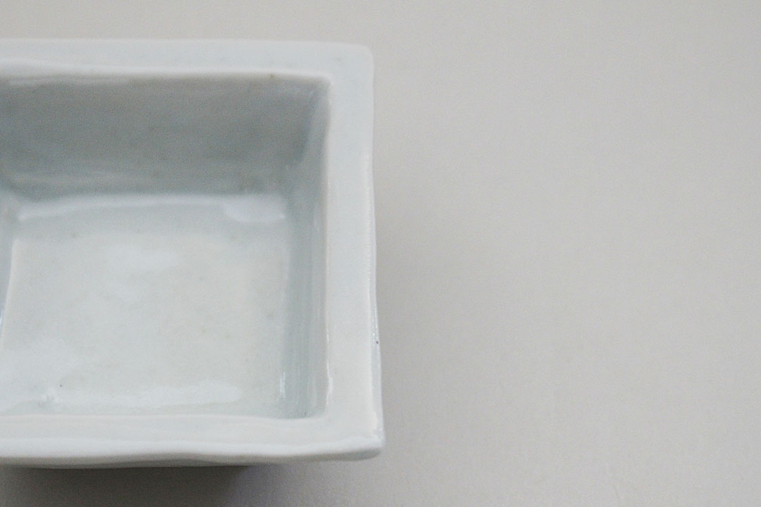 KIHARA Antique White Porcelain Corner Bean Bowl image 2